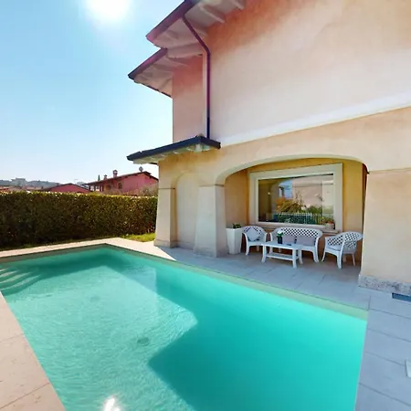Dolcevita Piscina Privata By Bookinggardalake Villa Manerba del Garda