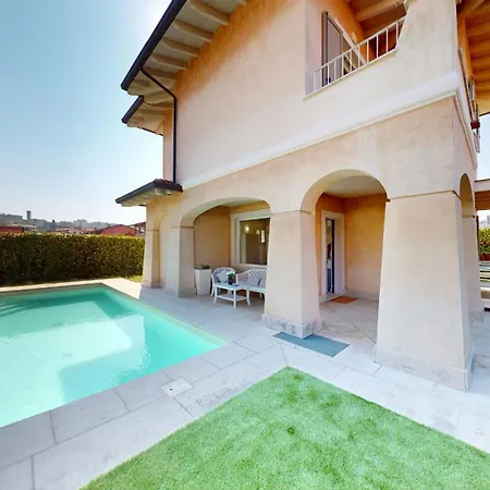 Dolcevita Piscina Privata By Bookinggardalake Villa *