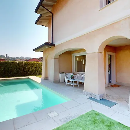 Villa Dolcevita Piscina Privata By Bookinggardalake