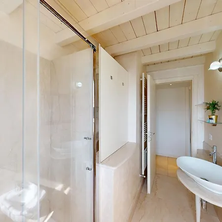 Dolcevita Piscina Privata By Bookinggardalake Villa