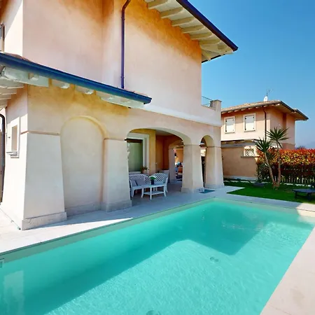 Dolcevita Piscina Privata By Bookinggardalake Manerba del Garda